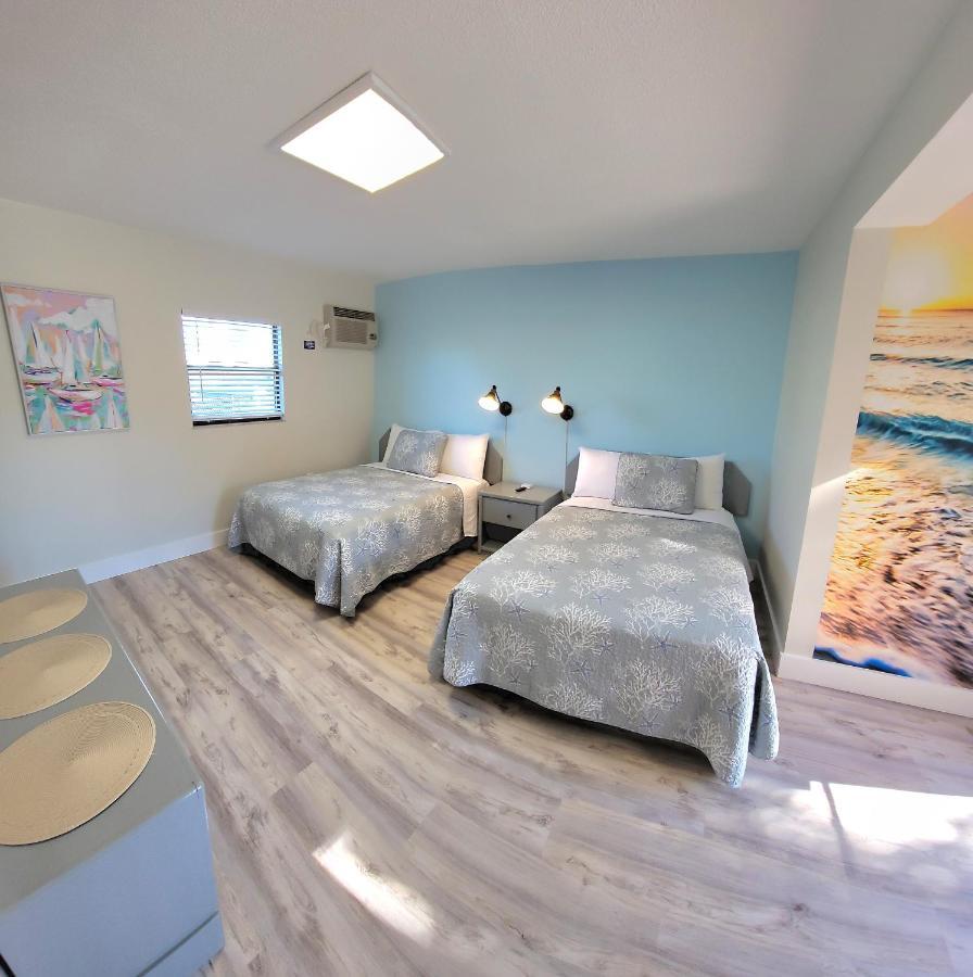 Satellite Motel St. Pete Beach Dış mekan fotoğraf