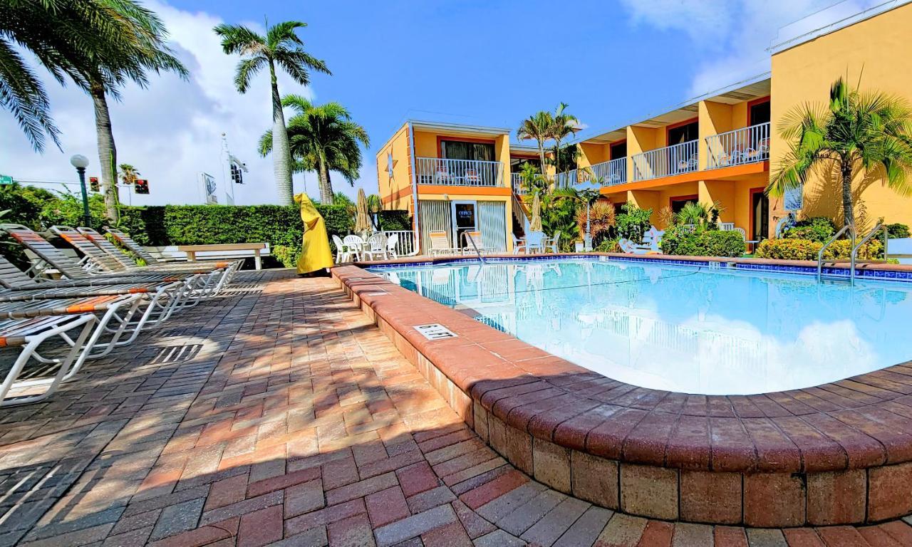 Satellite Motel St. Pete Beach Dış mekan fotoğraf
